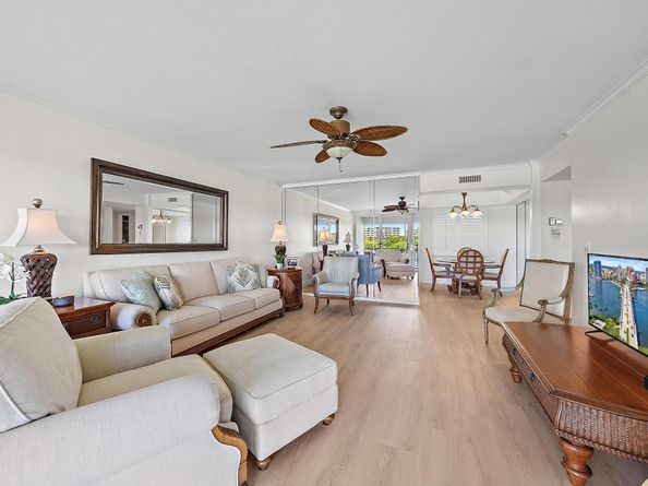 2185 Ibis Isle Road 7, Palm Beach FL 33480