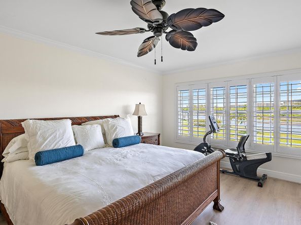 2185 Ibis Isle Road 7, Palm Beach FL 33480