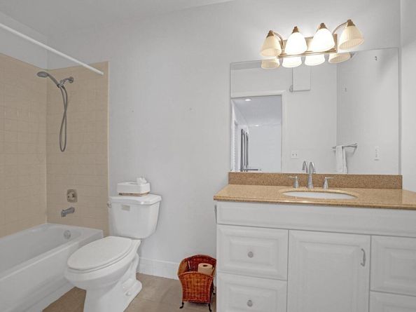 5289 Lakefront Boulevard B, Delray Beach FL 33484