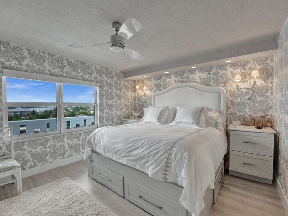 231 E Lantana Road 702, Lantana FL 33462
