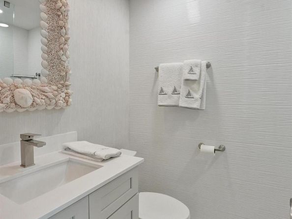 231 E Lantana Road 702, Lantana FL 33462