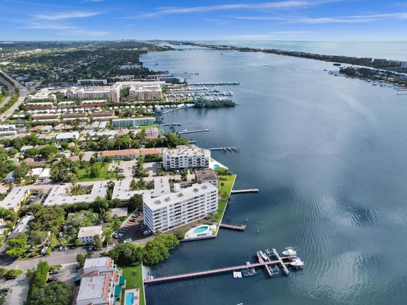231 E Lantana Road 702, Lantana FL 33462