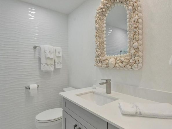 231 E Lantana Road 702, Lantana FL 33462