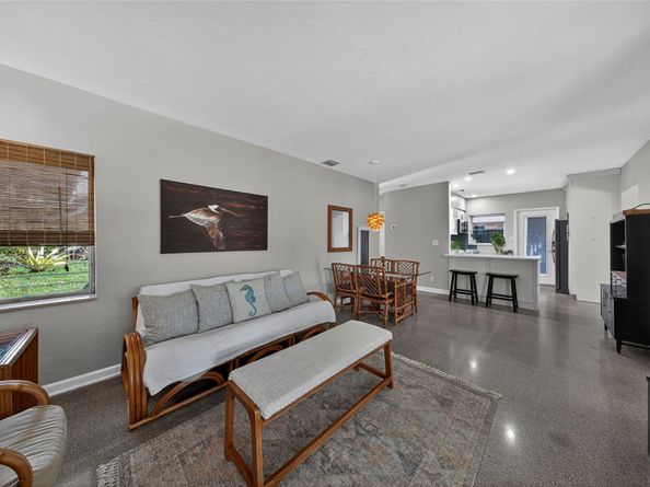 1009 NE 16th Pl, Fort Lauderdale FL 33305