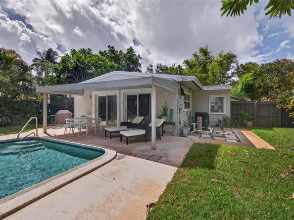 1009 NE 16th Pl, Fort Lauderdale FL 33305