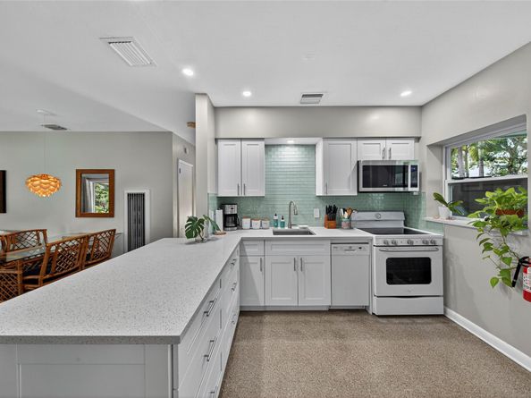 1009 NE 16th Pl, Fort Lauderdale FL 33305