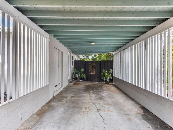 1009 NE 16th Pl, Fort Lauderdale FL 33305