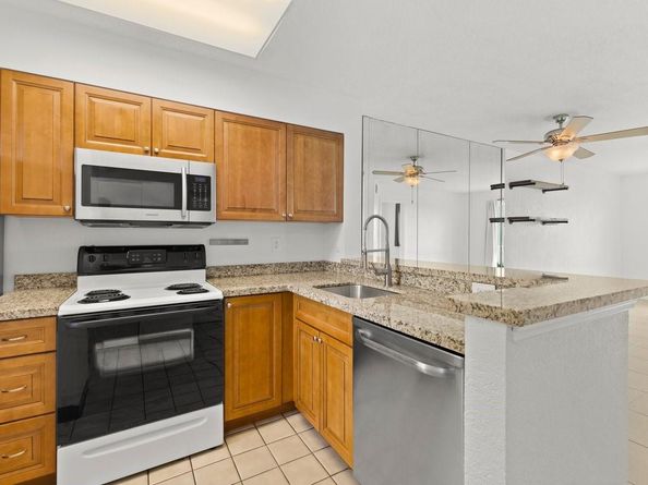 2106 S Cypress Bend Dr 506, Pompano Beach FL 33069