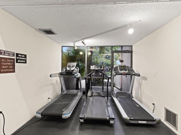 2106 S Cypress Bend Dr 506, Pompano Beach FL 33069