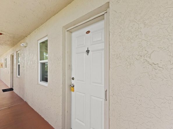 2106 S Cypress Bend Dr 506, Pompano Beach FL 33069