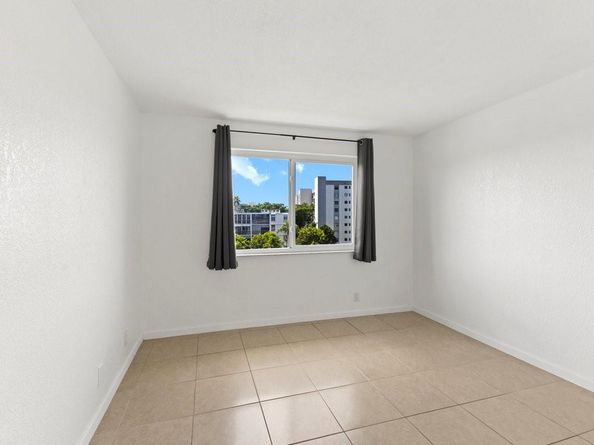 2106 S Cypress Bend Dr 506, Pompano Beach FL 33069