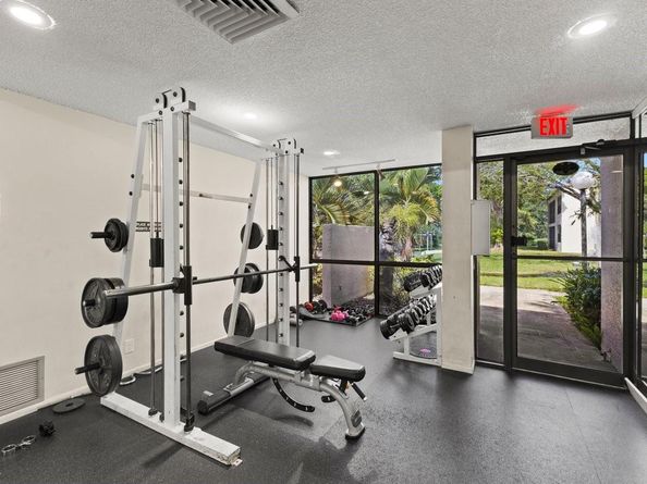 2106 S Cypress Bend Dr 506, Pompano Beach FL 33069