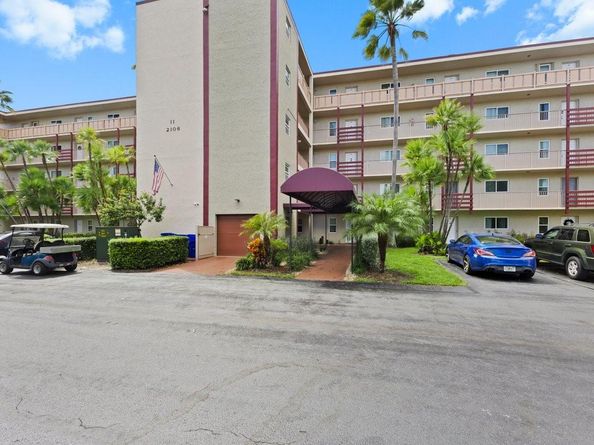 2106 S Cypress Bend Dr 506, Pompano Beach FL 33069
