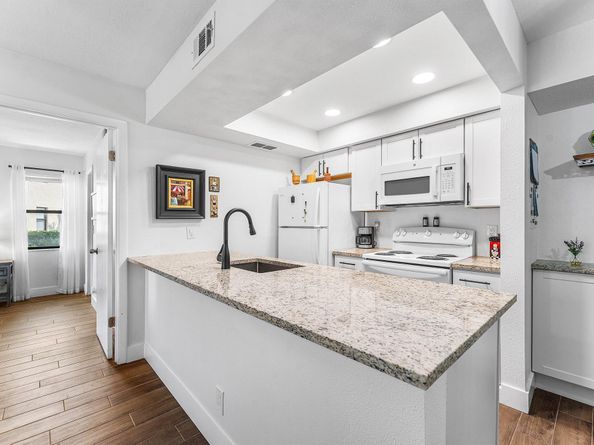 7091 Golf Colony Court 104, Lake Worth FL 33467