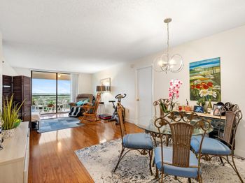 1200 Saint Charles Pl