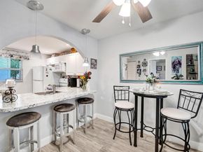 9480 Poinciana Pl 201, Davie FL 33324
