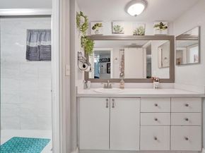 9480 Poinciana Pl 201, Davie FL 33324
