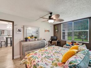 9480 Poinciana Pl 201, Davie FL 33324