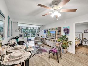 9480 Poinciana Pl 201, Davie FL 33324