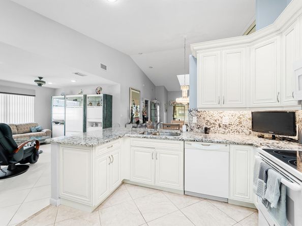 6339 Mill Pointe Circle, Delray Beach FL 33484