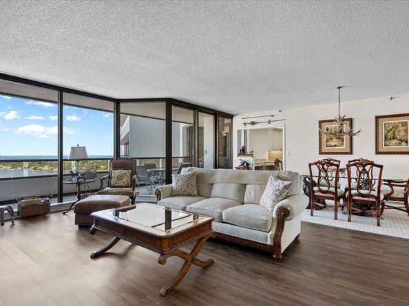 100 Lakeshore Drive 1854, North Palm Beach FL 33408