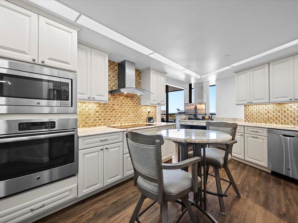 100 Lakeshore Drive 1854, North Palm Beach FL 33408