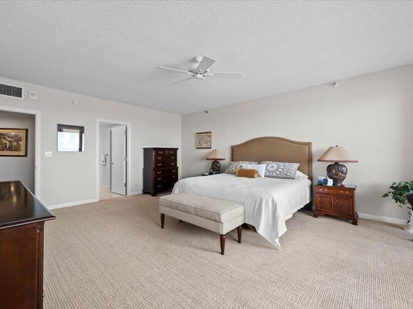 100 Lakeshore Drive 1854, North Palm Beach FL 33408