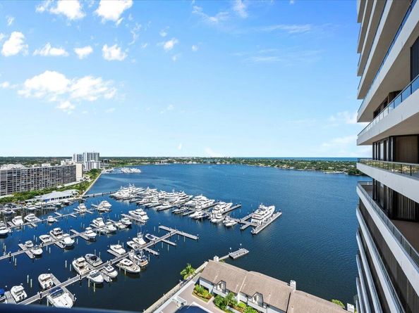 100 Lakeshore Drive 1854, North Palm Beach FL 33408