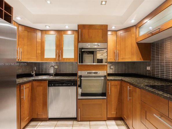1717 N Bayshore Drive A3042, Miami FL 33132