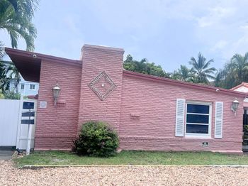 1111 N Victoria Park Road