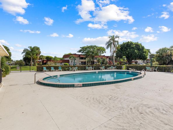 Undisclosed Address #RX-11122242, Royal Palm Beach FL 33411