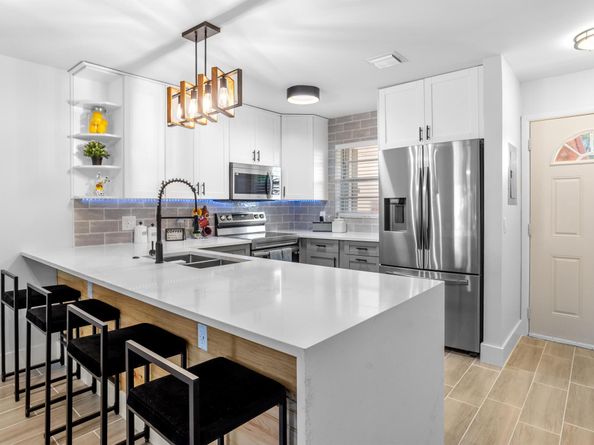Undisclosed Address #RX-11122242, Royal Palm Beach FL 33411