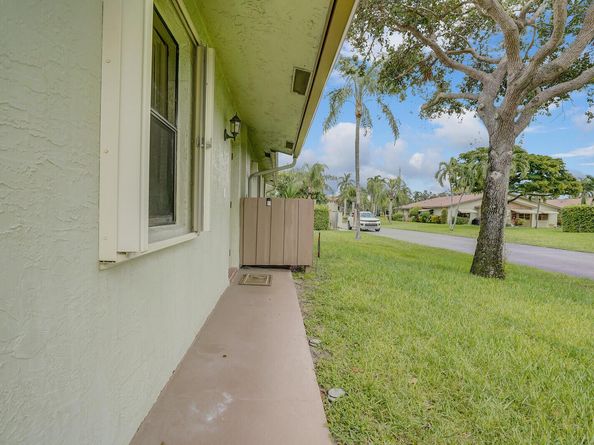 1737 Palmland Drive, Boynton Beach FL 33436