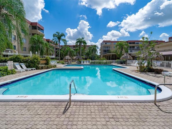 404 NW 68th Avenue 218, Plantation FL 33317