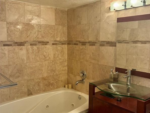 1638 S Coral Ter 1638, North Lauderdale FL 33068