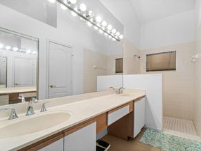16 Commodore Place, Palm Beach Gardens FL 33418