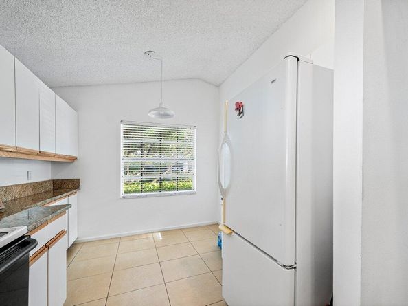 16 Commodore Place, Palm Beach Gardens FL 33418
