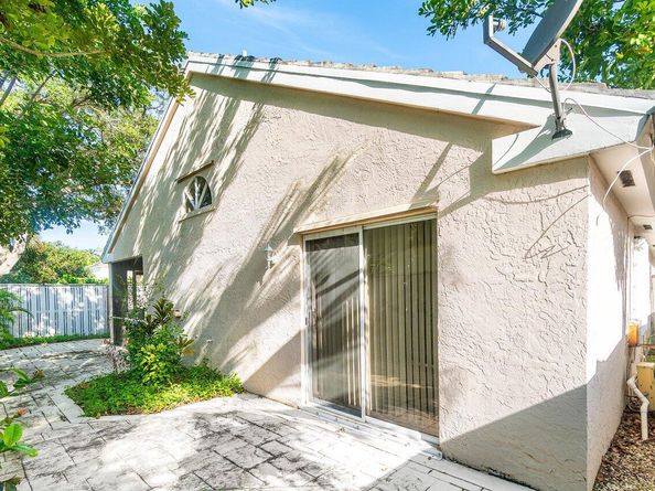 16 Commodore Place, Palm Beach Gardens FL 33418