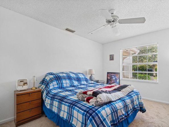 16 Commodore Place, Palm Beach Gardens FL 33418