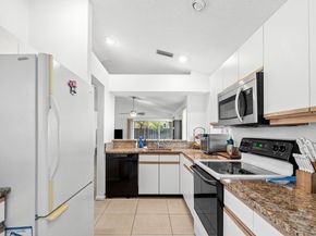 16 Commodore Place, Palm Beach Gardens FL 33418