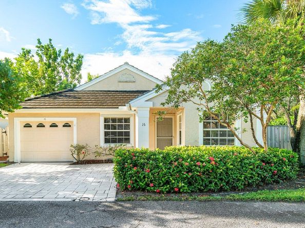 16 Commodore Place, Palm Beach Gardens FL 33418