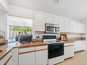 16 Commodore Place, Palm Beach Gardens FL 33418