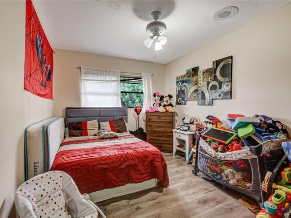 1962 NW 110th Ln, Coral Springs FL 33071
