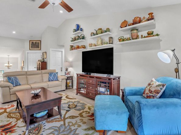 9 Lexington Lane E H, Palm Beach Gardens FL 33418