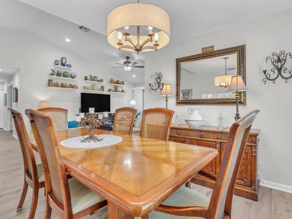 9 Lexington Lane E H, Palm Beach Gardens FL 33418