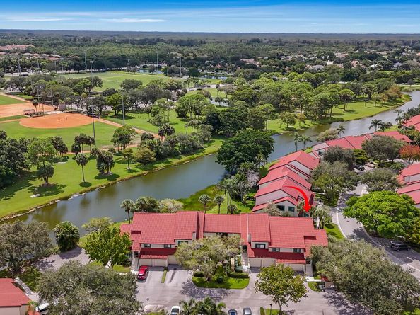 9 Lexington Lane E H, Palm Beach Gardens FL 33418