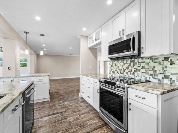 401 French Royale Circle, Atlantis FL 33462