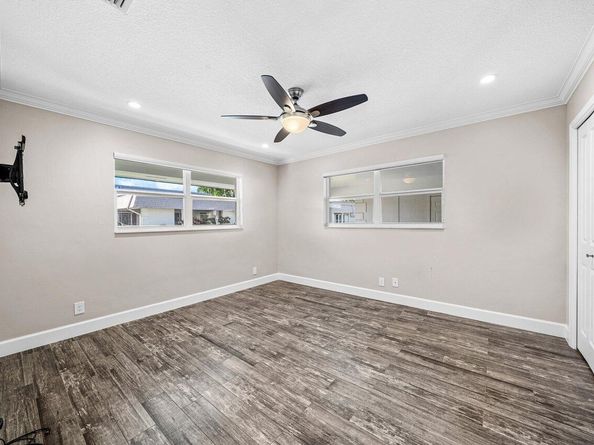401 French Royale Circle, Atlantis FL 33462