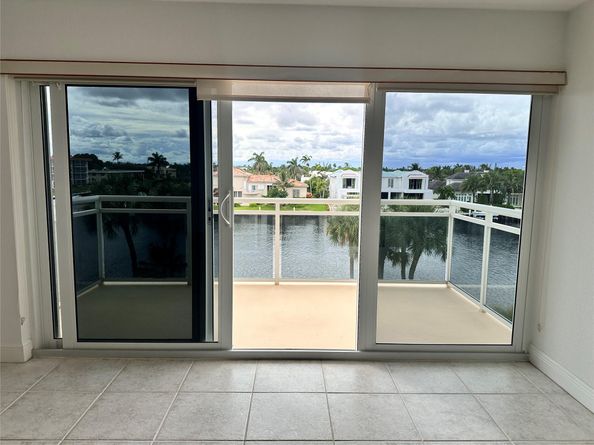1160 Hillsboro Mile 304, Hillsboro Beach FL 33062
