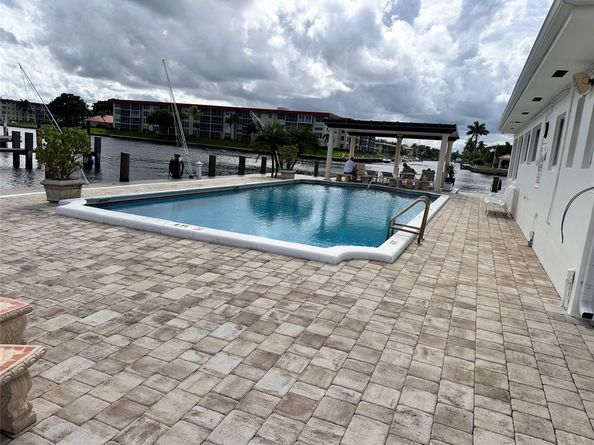 1160 Hillsboro Mile 304, Hillsboro Beach FL 33062